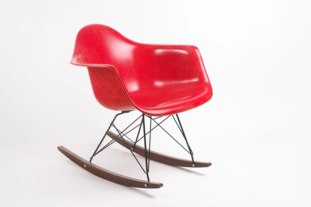 Fiberglass Arm Shell Chair (FRP) / MODERNICA