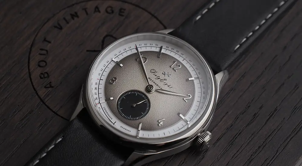 1968 Sand / AV86 (About Vintage)